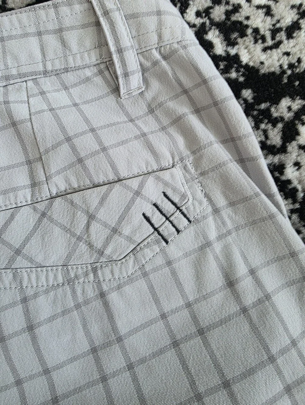 Lululemon Kahuna Athletic Casual Shorts Gray Check Size 38